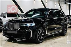 بی ئێم دەبڵیو X7